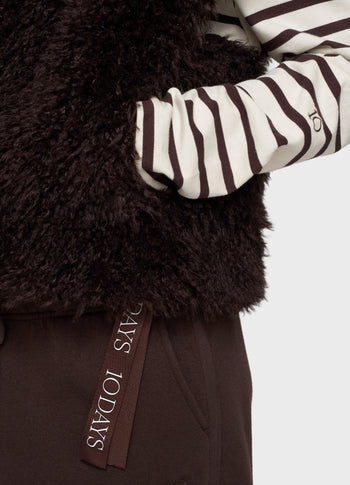 the Bobbie gilet | deep wine