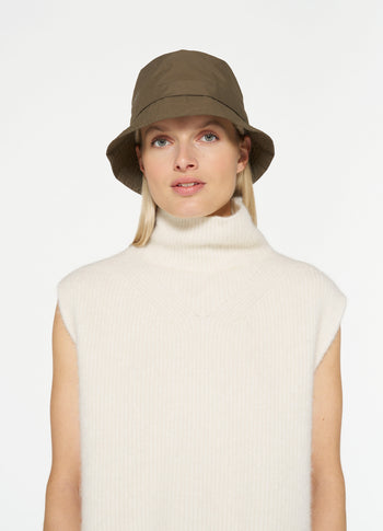 bucket hat | dark moss