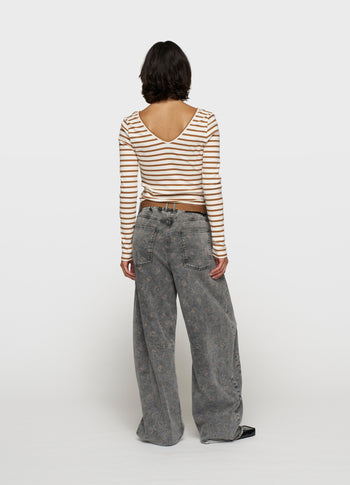 v-neck long sleeve top | ecru/suede