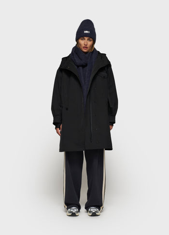 the famous raincoat | black