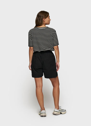 THE TEE STRIPES | black/white