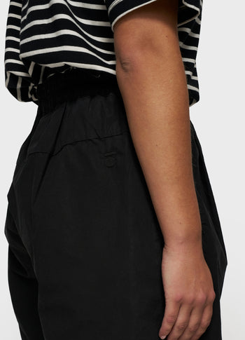 THE PROUD BERMUDA | black