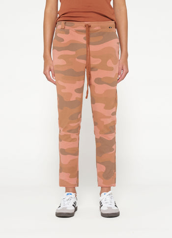 cropped jogger camo | saddle brown