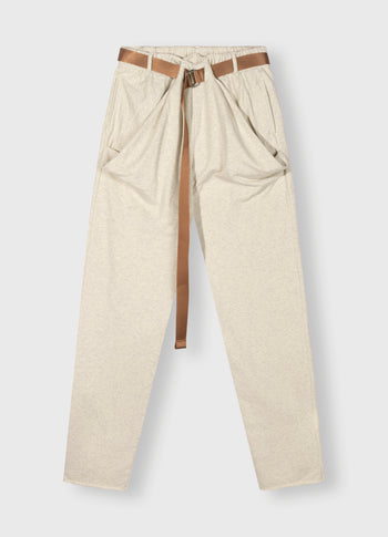 pleated belt jogger | soft white melee
