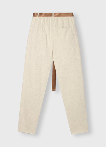 pleated belt jogger | soft white melee