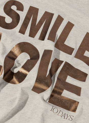 tee smile love | soft white melee