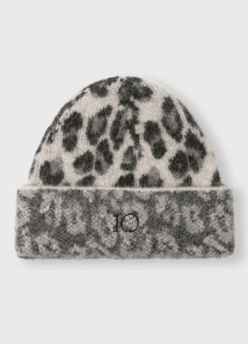 knit beanie leopard | soft white melee
