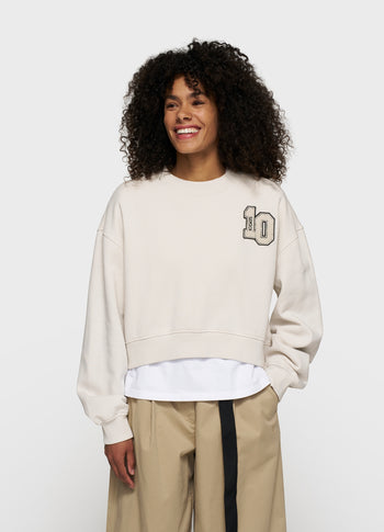 cropped sweater 10 | cleansing kit