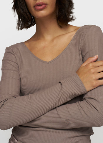 v-neck long sleeve top | moonrock