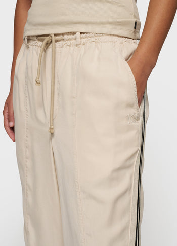 wide tapered pants tencel | light earth
