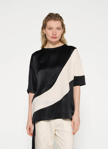 tee blouse contrast | black