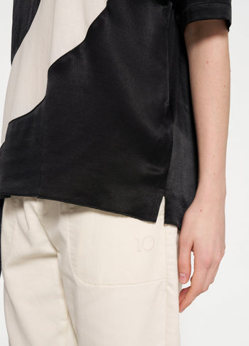 tee blouse contrast | black