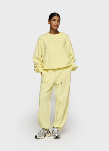 oversized sweater logo | pastel yellow