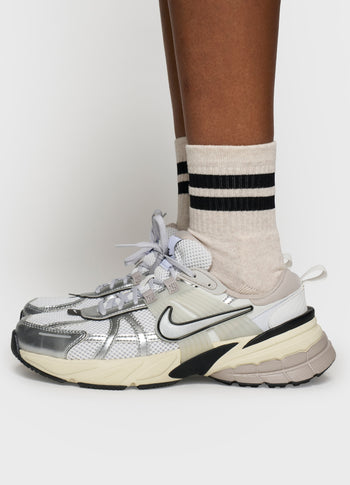 socks 2 stripes | soft white melee