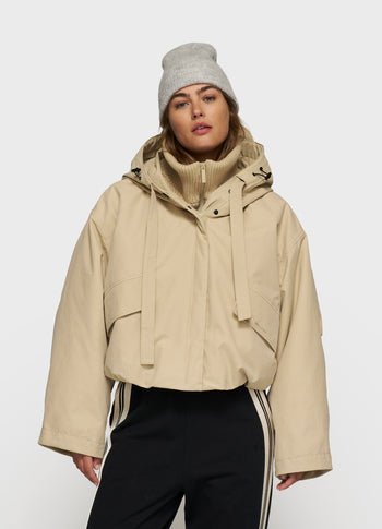 the queen parka | pure sand
