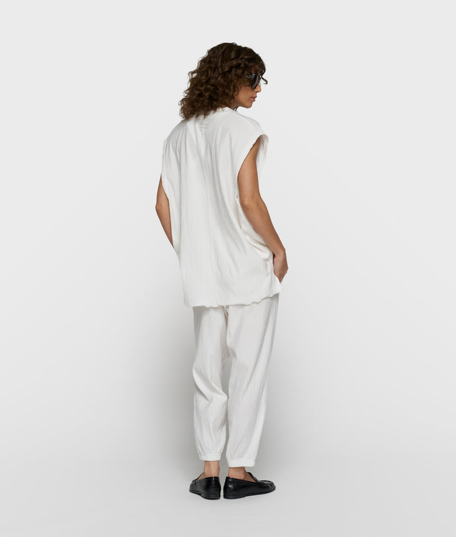 v-neck crinkle top | ecru