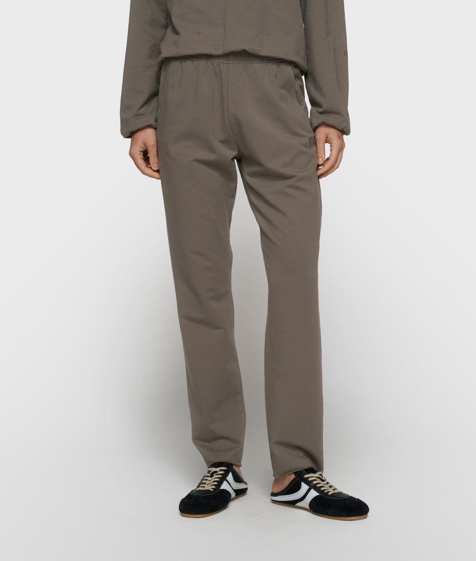 silent chique slim jogger | dark fog