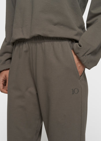 silent chique slim jogger | dark fog