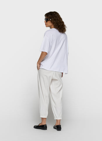 believe tee | white