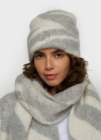 Zebra Beanie | ecru