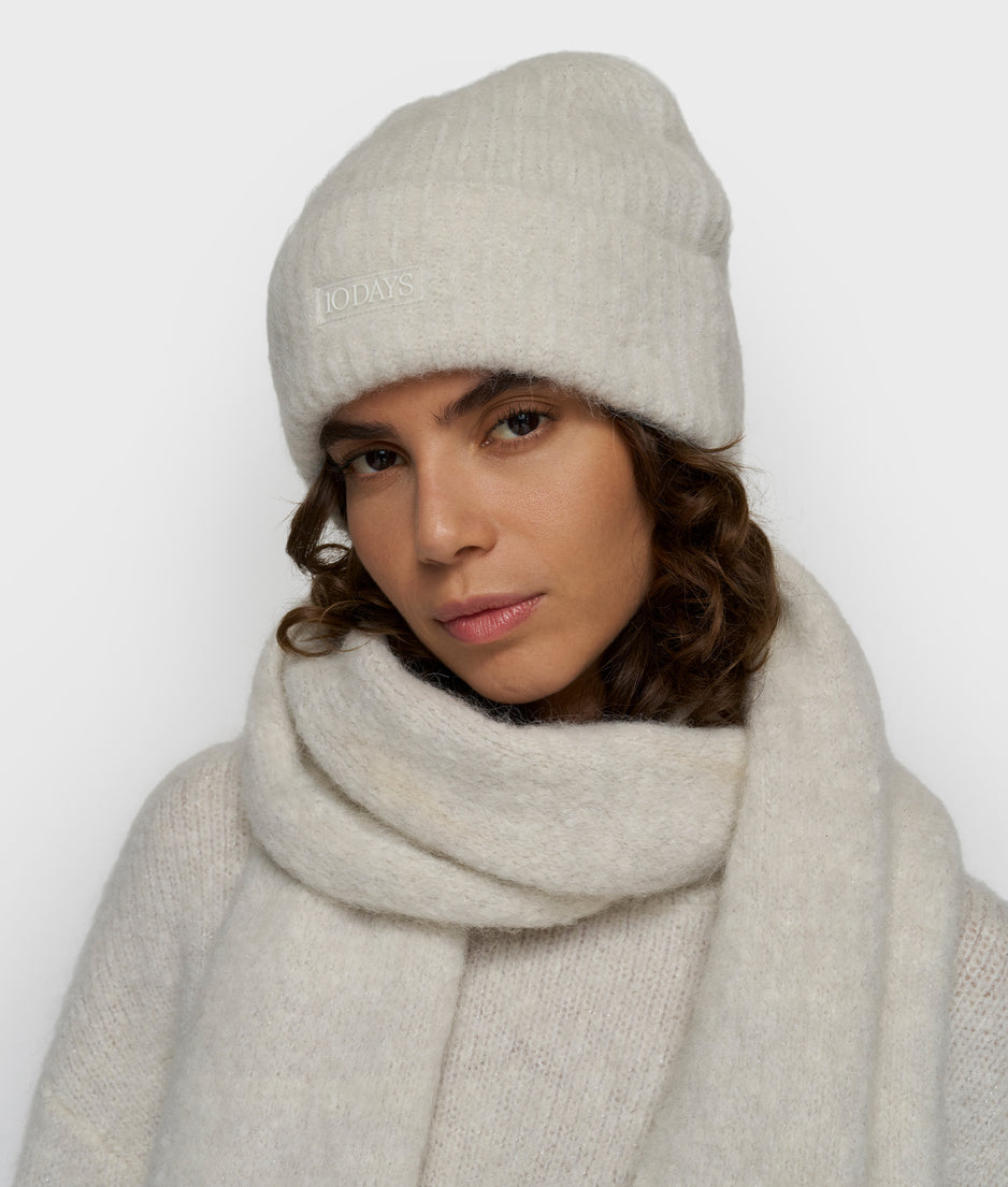 Beanie aus Alpakamix mit Lurex | ecru