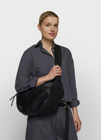 Banana Bag aus Leder | black
