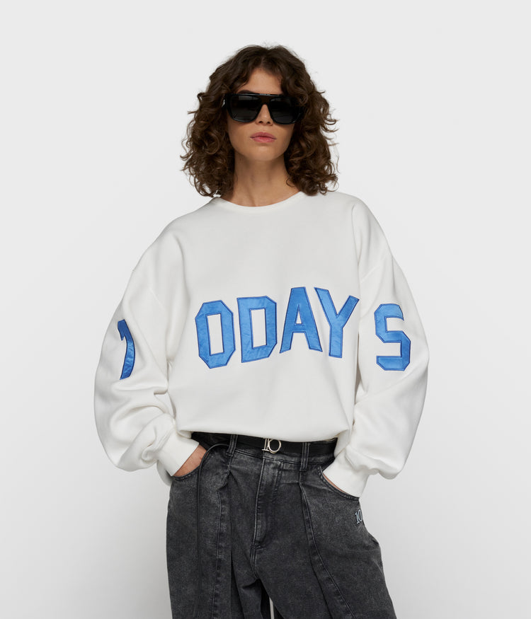 statement sweater logo | ecru