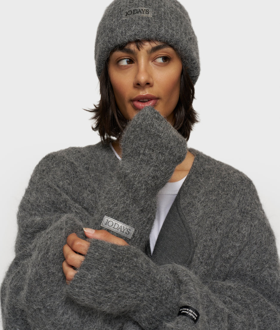 hairy knit gloves | antra melee