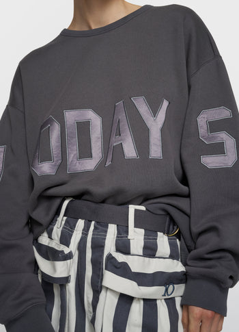 statement sweater logo | steel blue