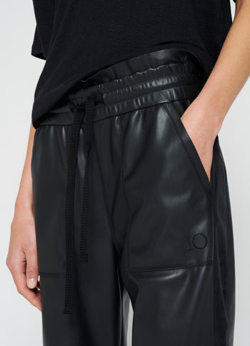 leatherlook side panel jogger | black