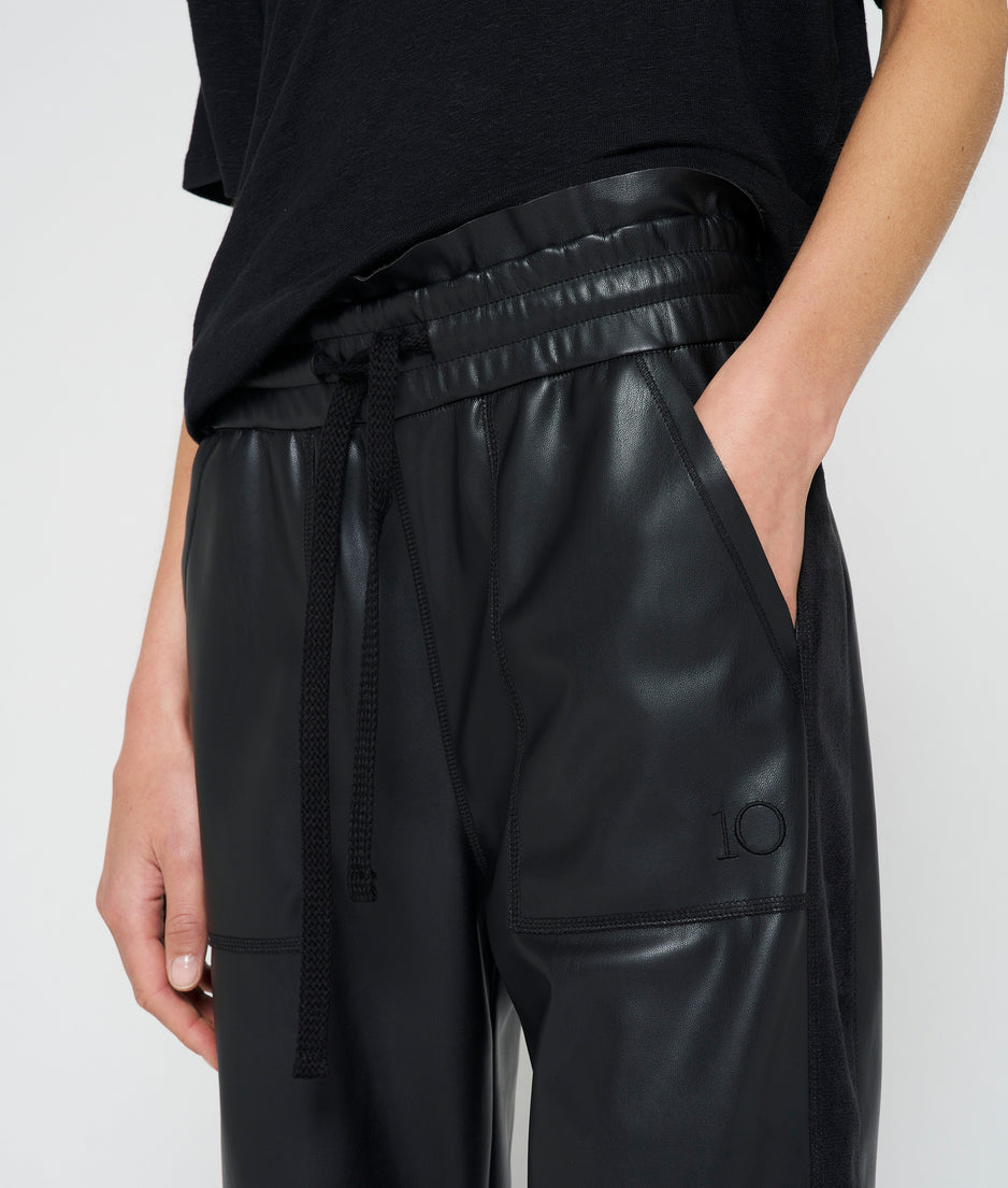 leatherlook side panel jogger | black