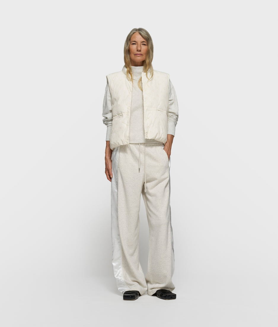 padded vest monogram | pearl