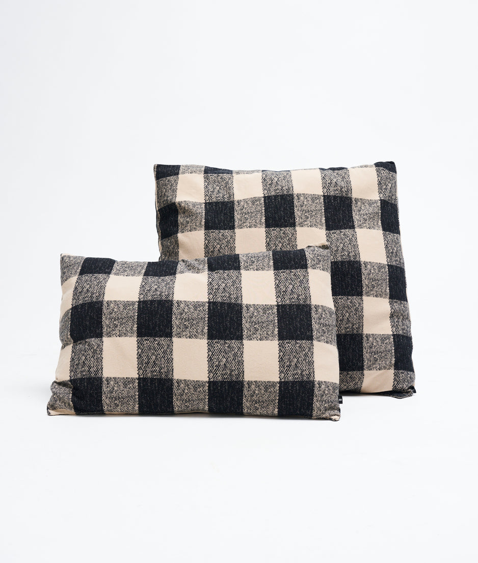 pillow check 40x60 | black