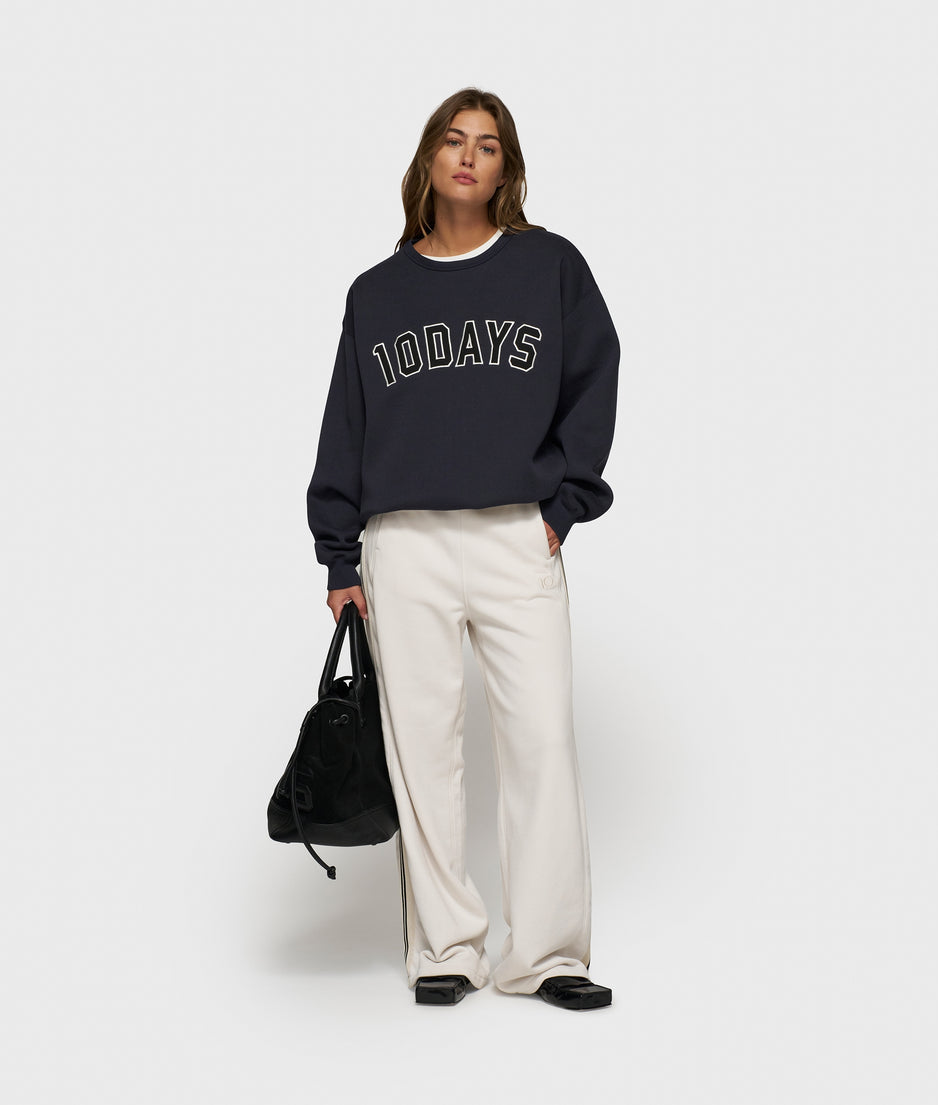 statement sweater | dark navy