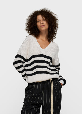 v-neck rib knit sweater | ecru
