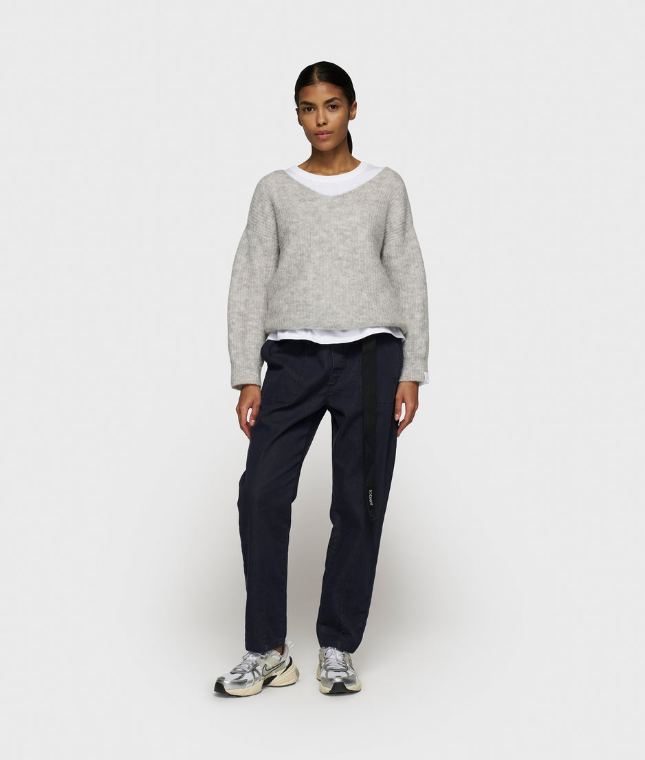 soft v-neck sweater knit | light grey melee