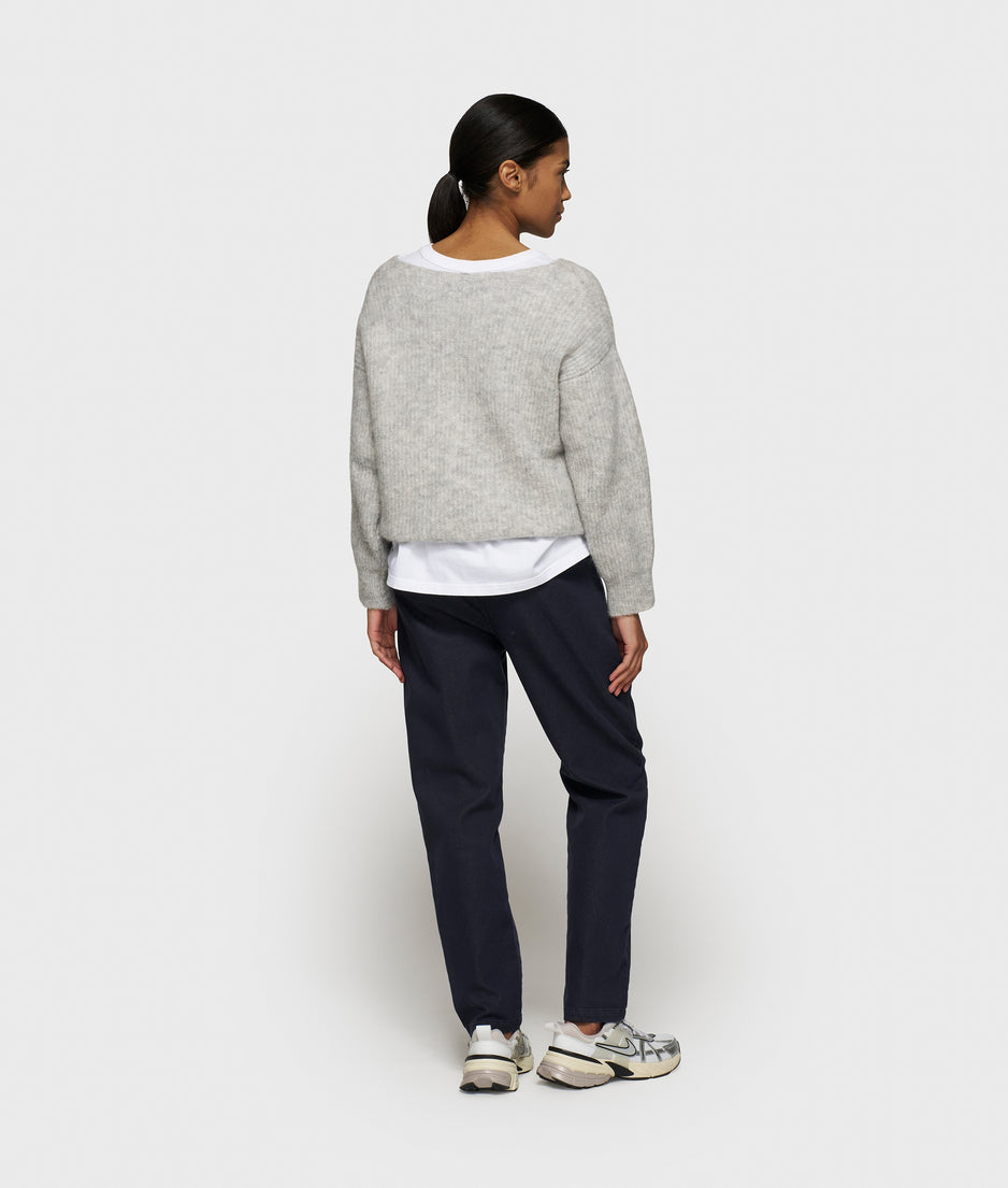 soft v-neck sweater knit | light grey melee