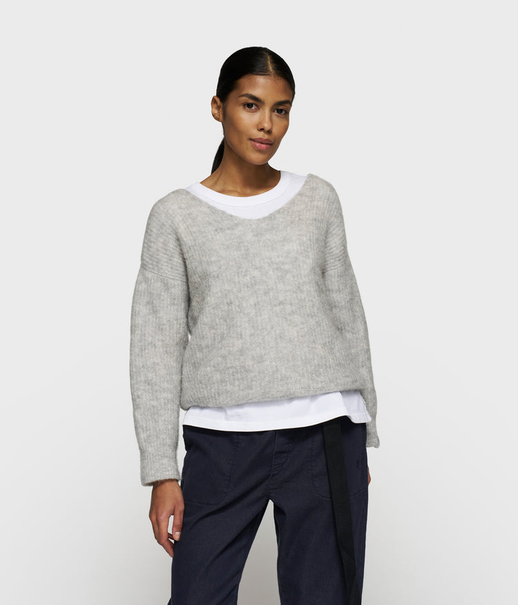 soft v-neck sweater knit | light grey melee