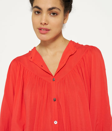 flowy pleated blouse | poppy red