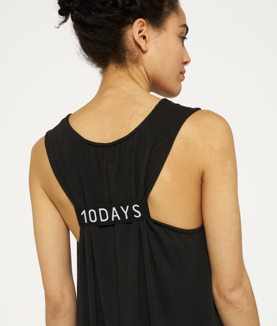 soft cinch back dress | black