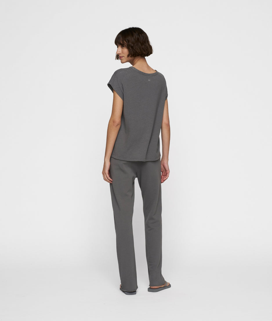 tee linen | oil