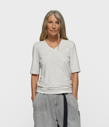 double layer v-neck tee | soft white melee