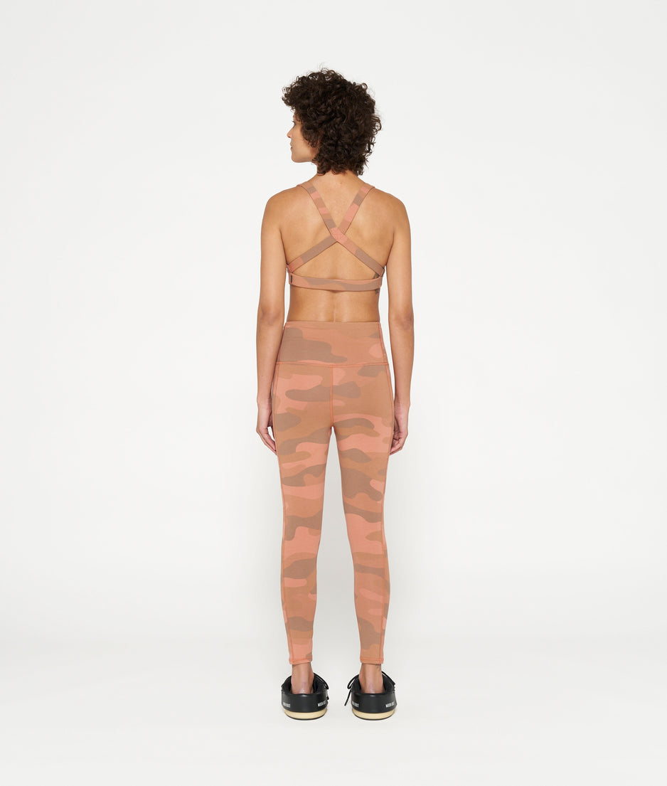 sporty bra camo | saddle brown