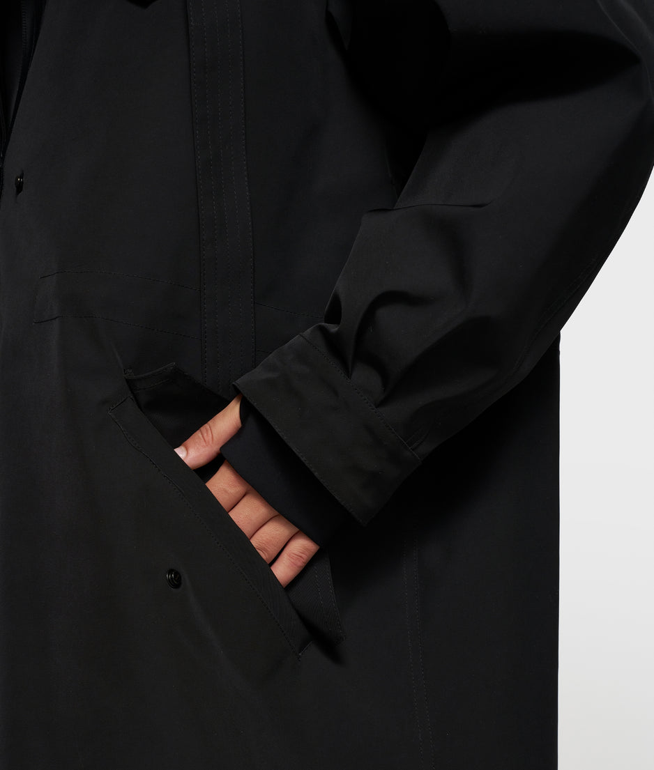 the famous raincoat | black