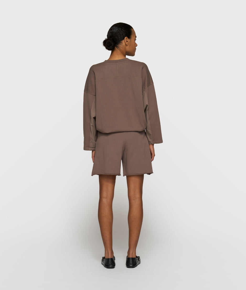 belted shorts fleece | moonrock