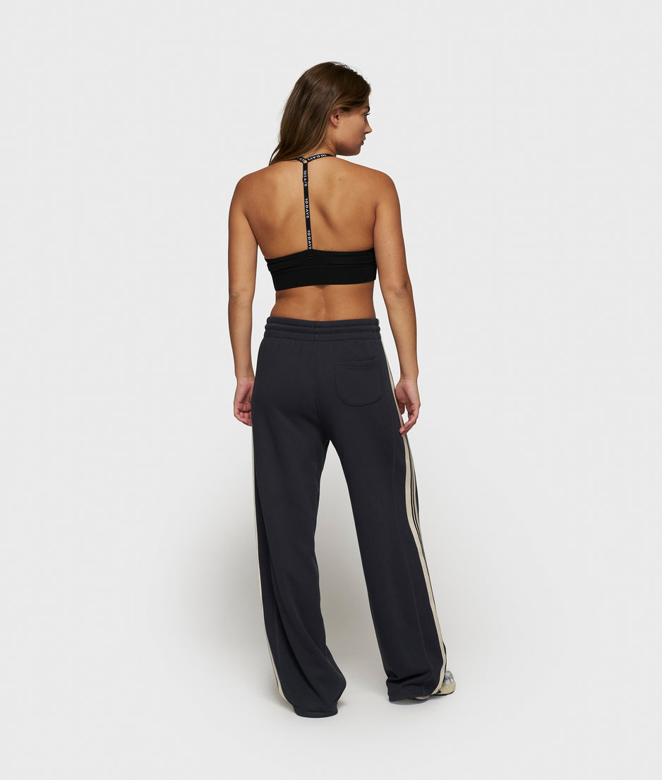 the BAR-BRA | black