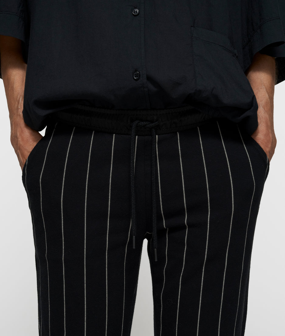 cropped jogger pinstripe | black