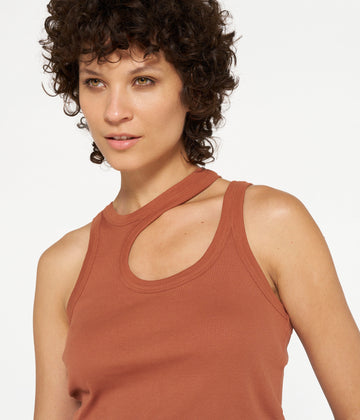 cut out tank top rib | saddle brown