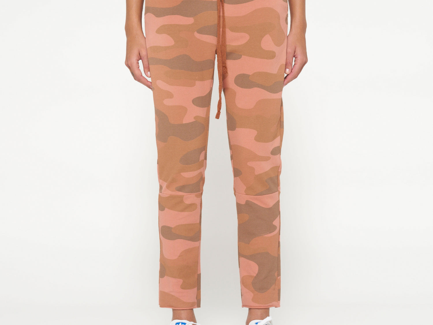 cropped jogger camo | saddle brown