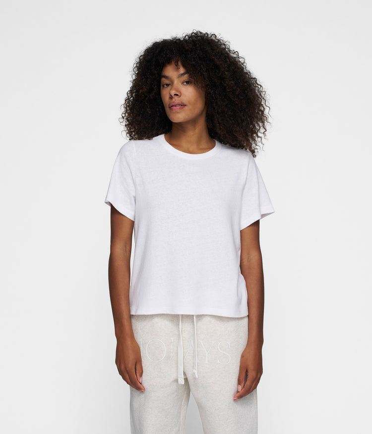 THE PETITE TEE | white